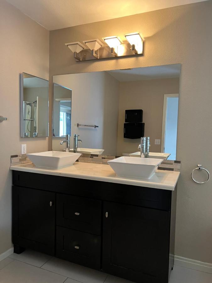 Sweet Spacious 5 Bdrm Home With Pool Λας Βέγκας Εξωτερικό φωτογραφία