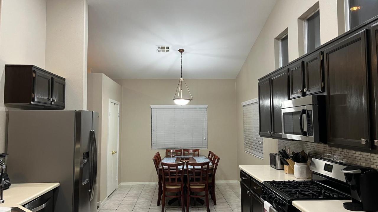 Sweet Spacious 5 Bdrm Home With Pool Λας Βέγκας Εξωτερικό φωτογραφία